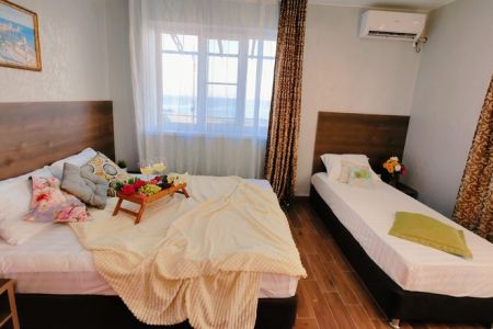 Полулюкс 3-местный 1-комнатный (вид на море)